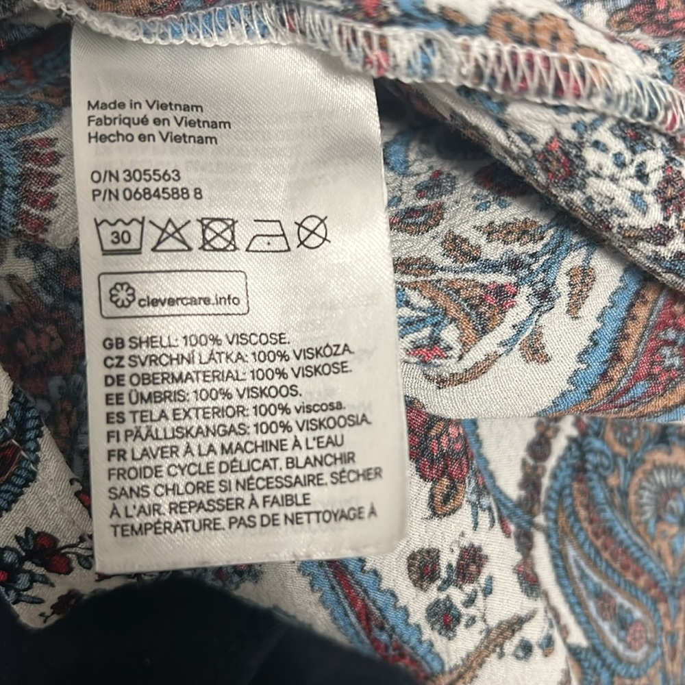 H&M blouse - Picture 3 of 3
